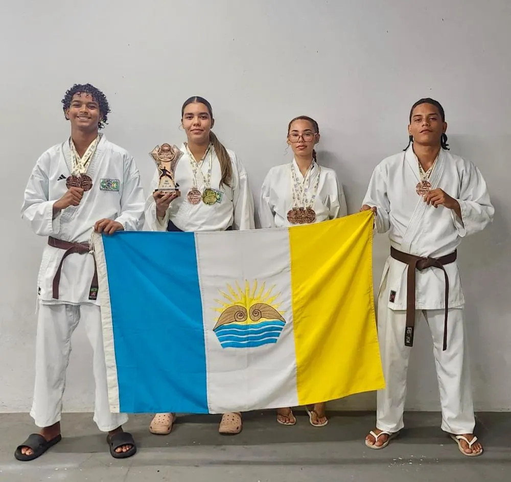 Atletas de Madre de Deus conquistam seis medalhas no Campeonato Baiano de Karatê Interestilos