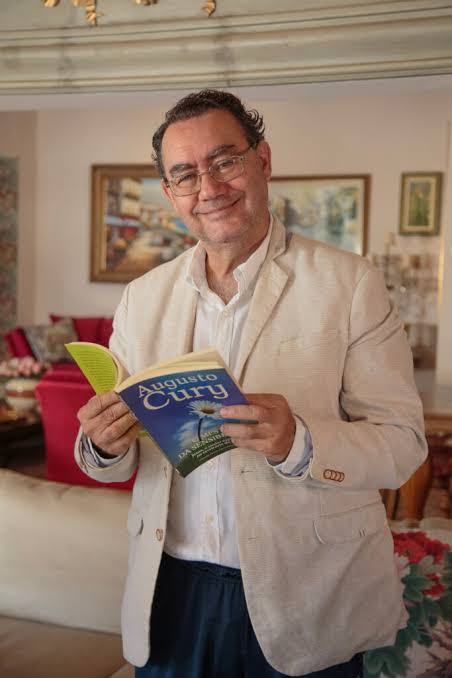 Augusto Cury dispara nas buscas após debate e vira candidato mais pesquisado no Google