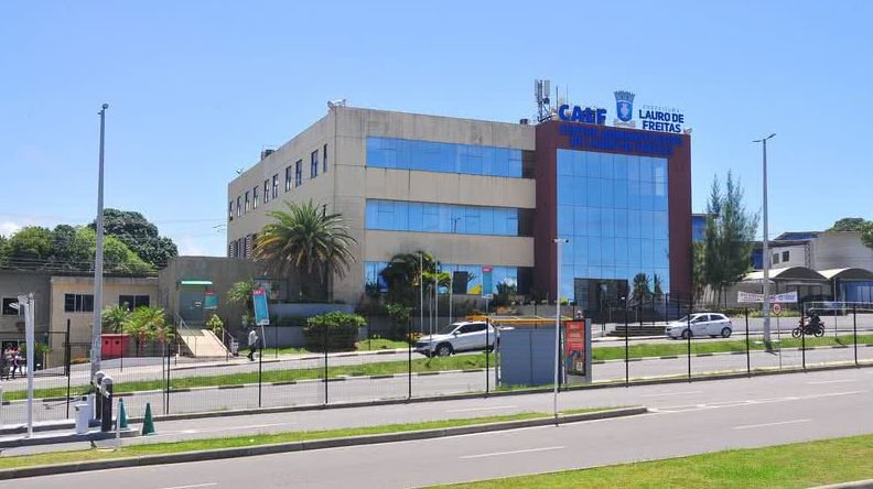 Prefeitura de Lauro de Freitas prorroga e reajusta contrato milionário de tecnologia; valor alcança quase R$ 8,7 milhões