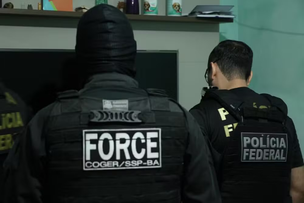 Operação prende duas pessoas em Madre de Deus por suspeita de fraude