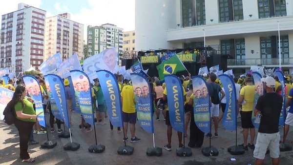 Bolsonaristas enchem a Barra para ato de 7 de Setembro em Salvador