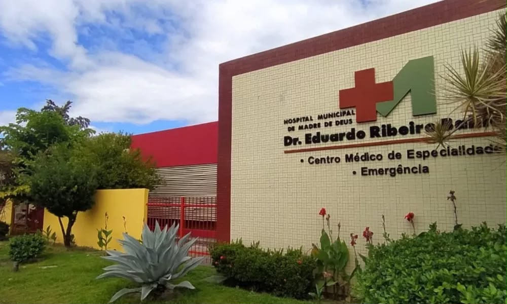 Sem raio-X: paciente com trauma na cabeça precisa ser transferido do Hospital de Madre de Deus, denuncia moradora
