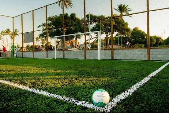 Morador reclama das condições do campo sintético da Quitéria Nova